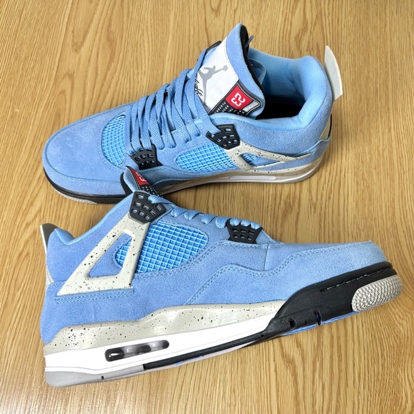 Men’s Sneakers Shoes, Jordan 4 retro University Blue - Picture 1 of 7